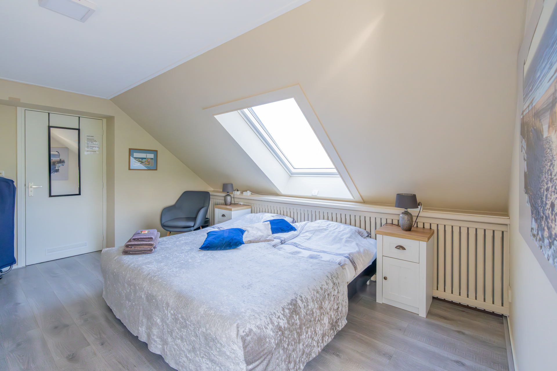 Room image 7