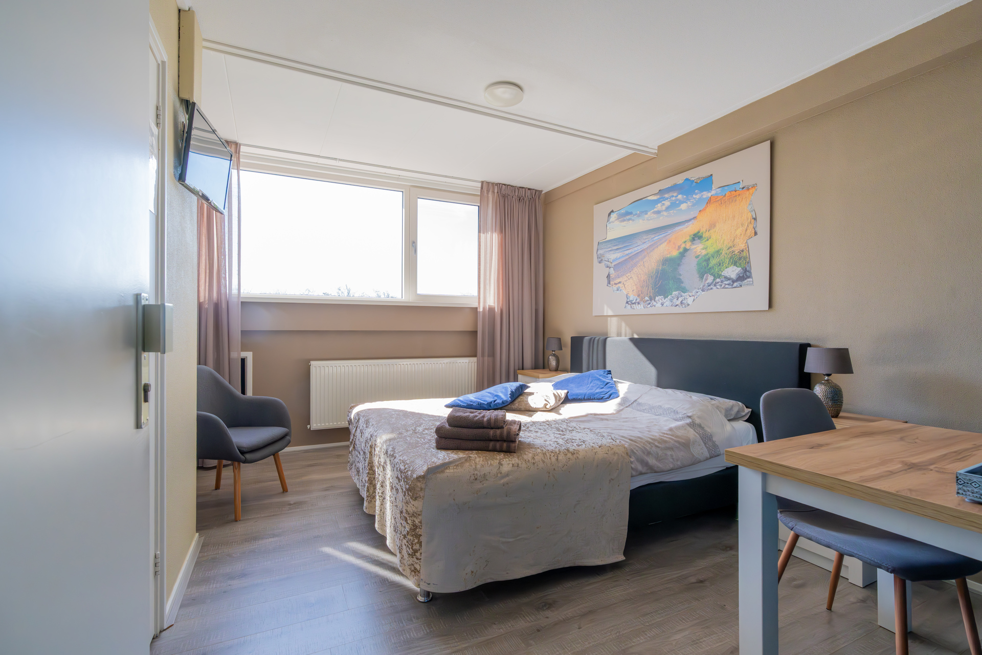 Room image 9