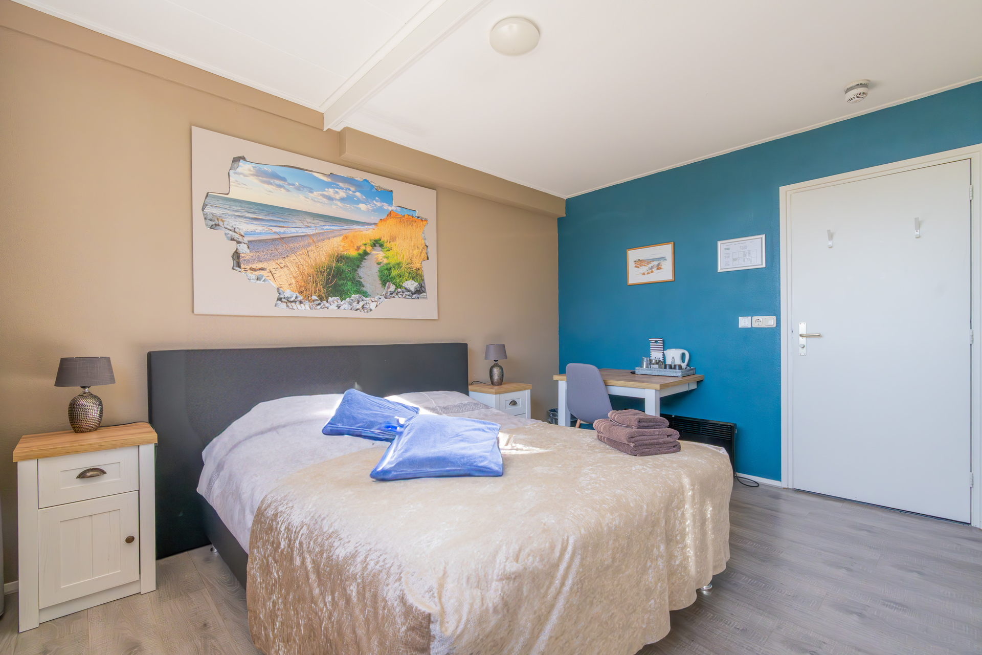 Room image 5