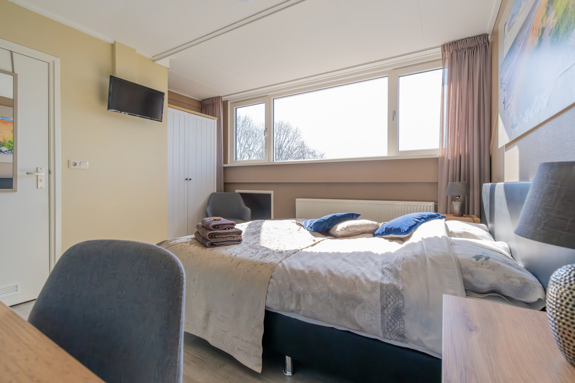 Room image 7