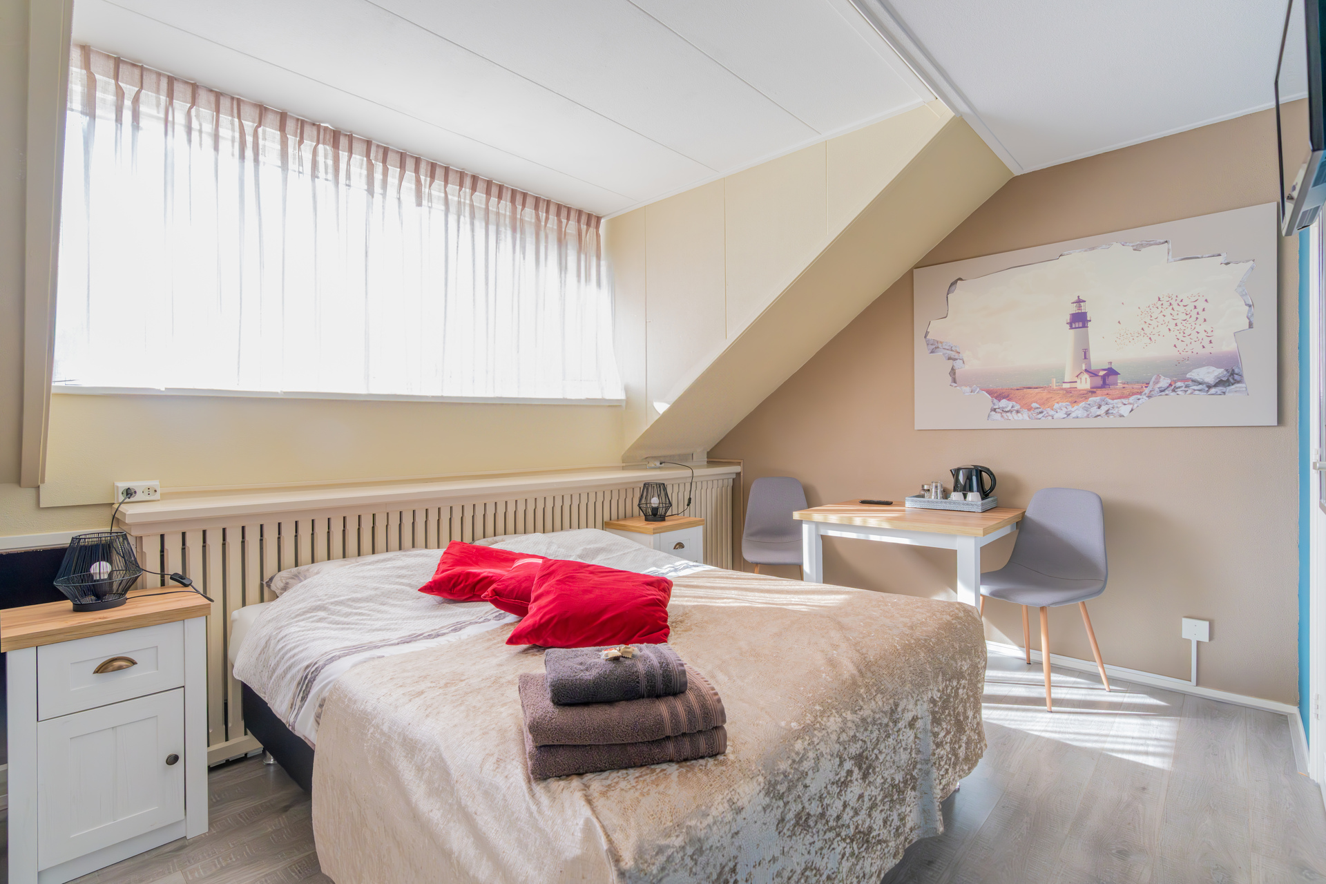 Room image 7