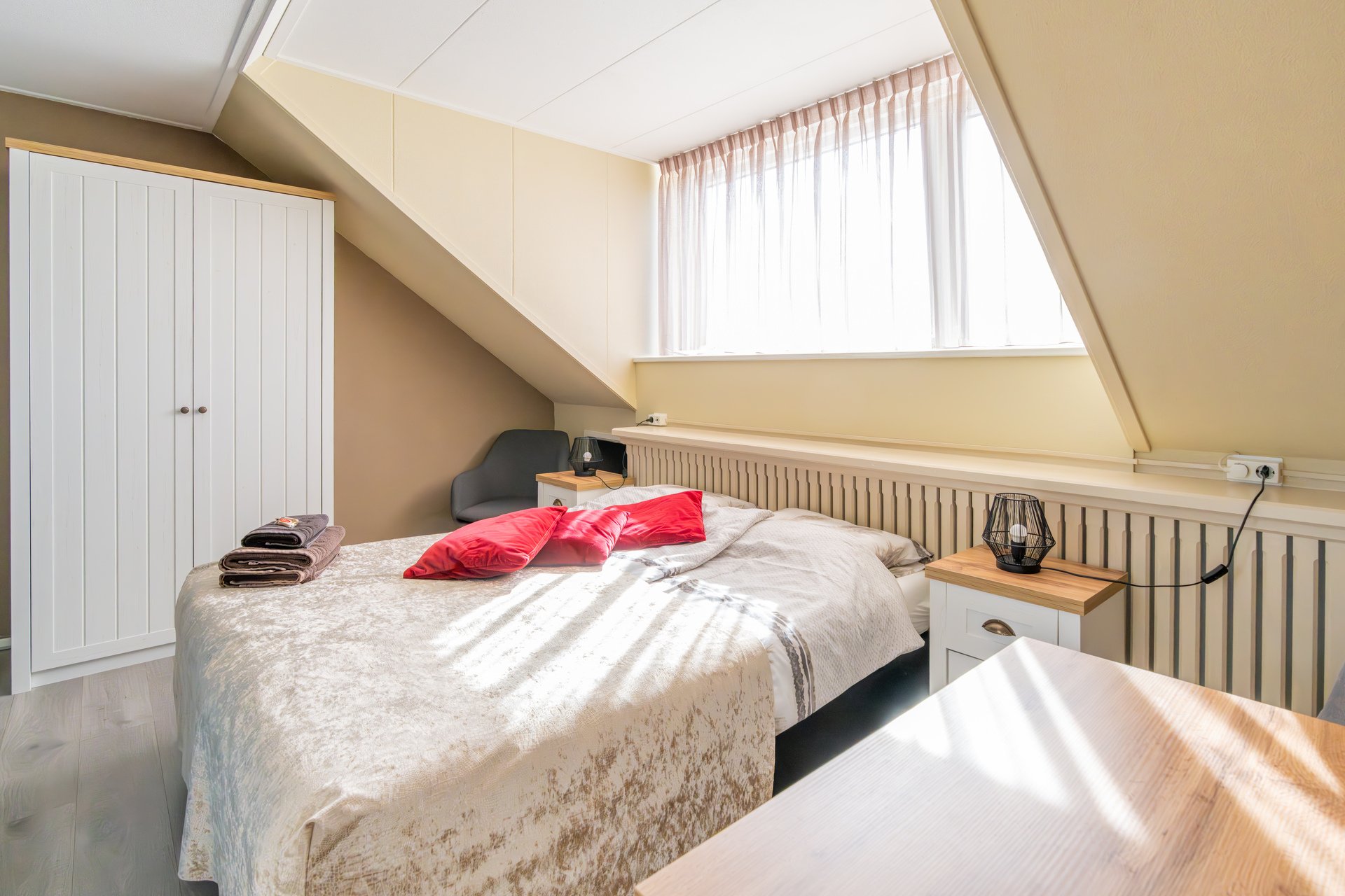 Room image 6