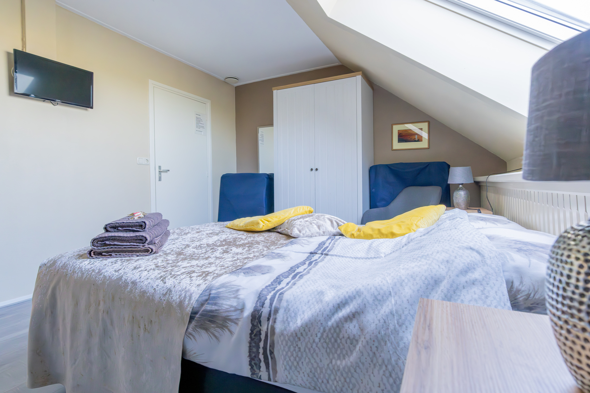 Room image 6