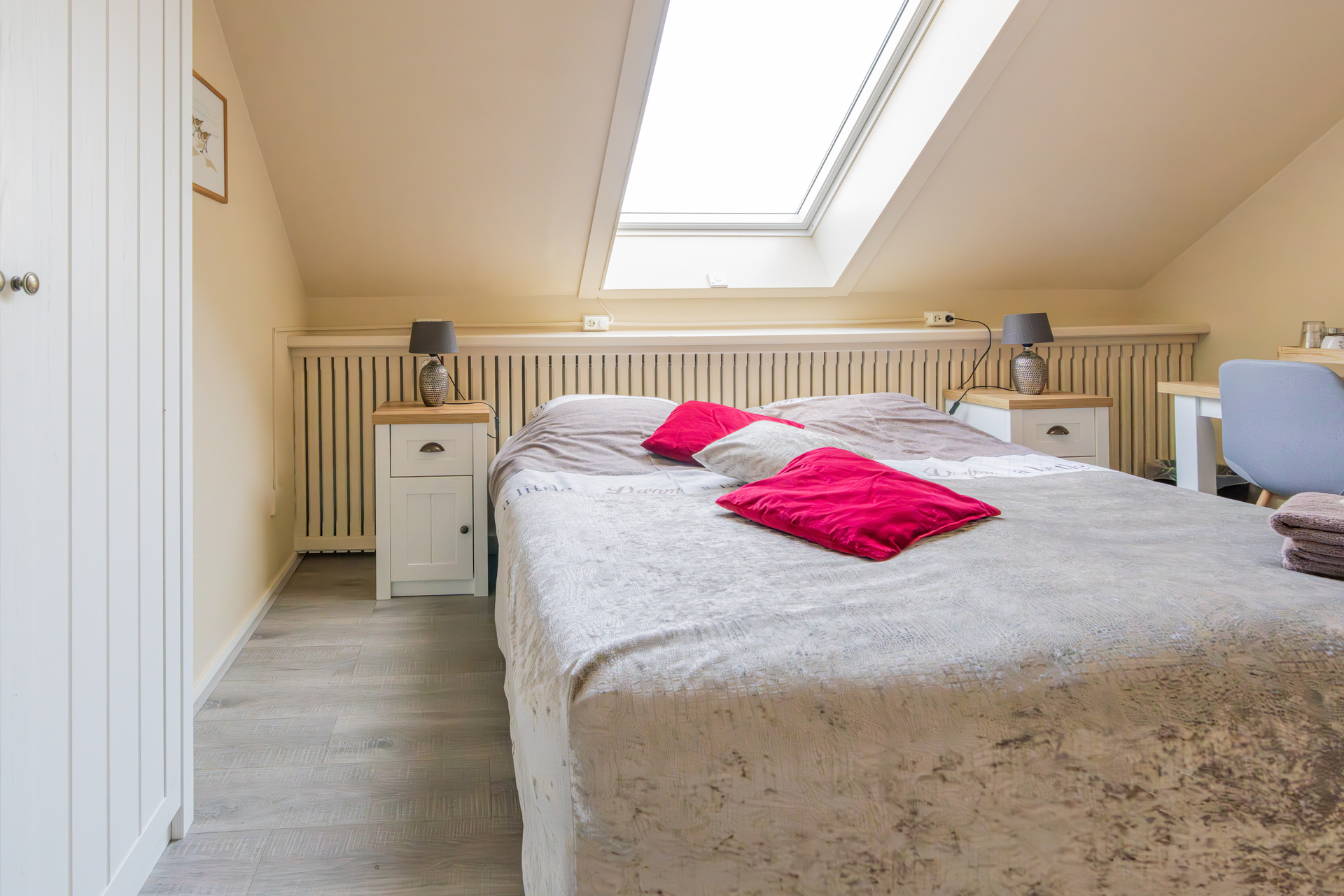 Room image 2