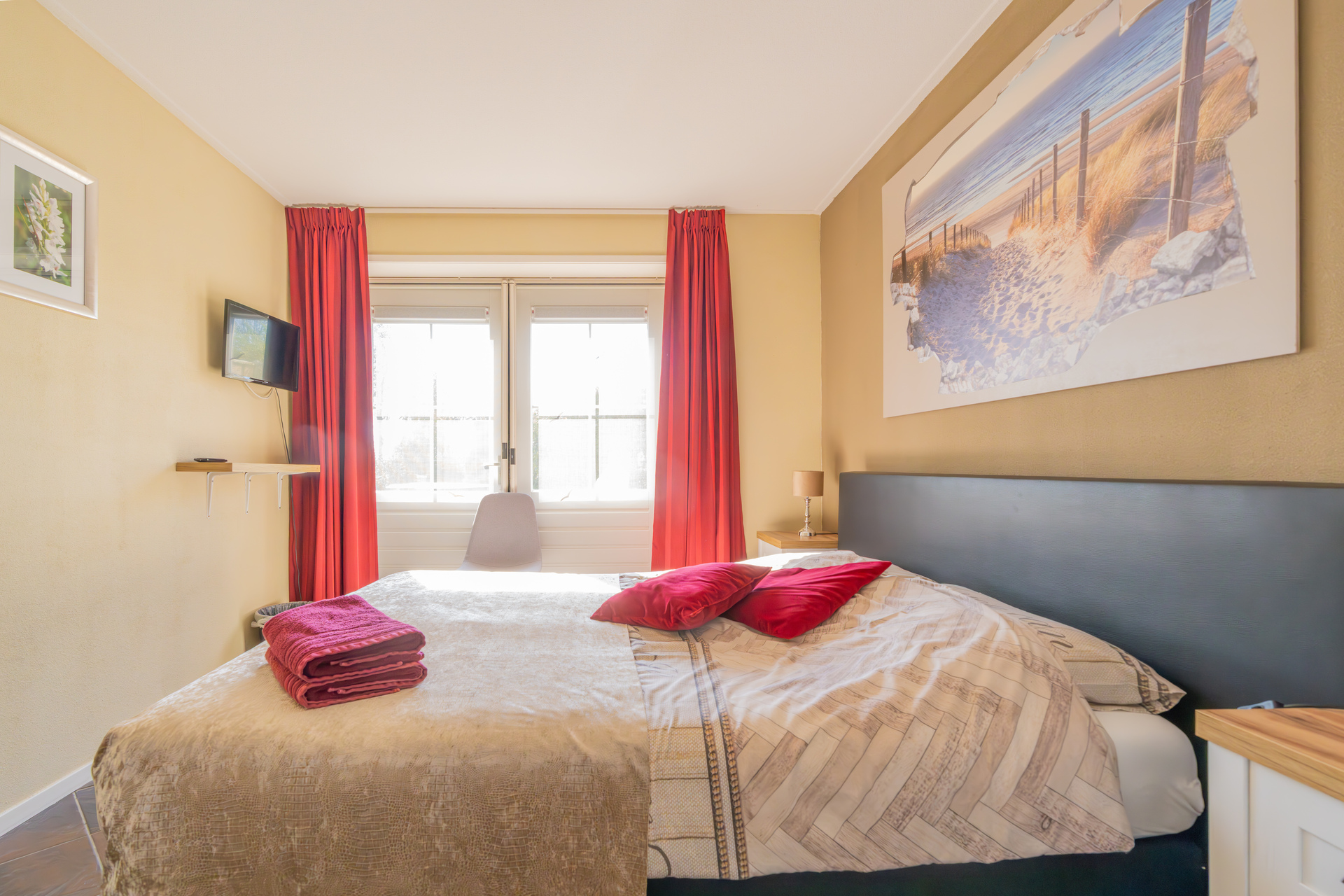 Room image 10